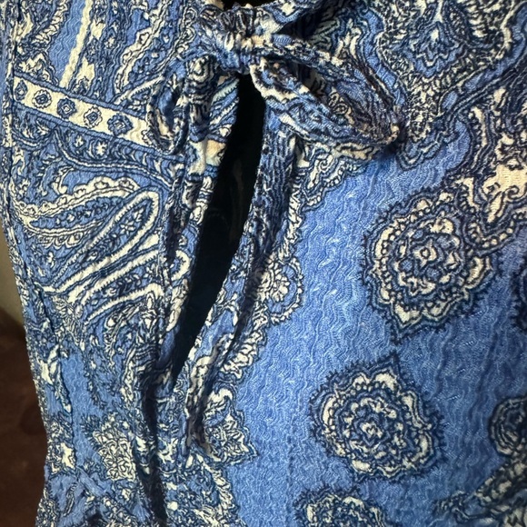 Loft Short Sleeve Blue White  Blouse Size Small - Picture 4 of 6